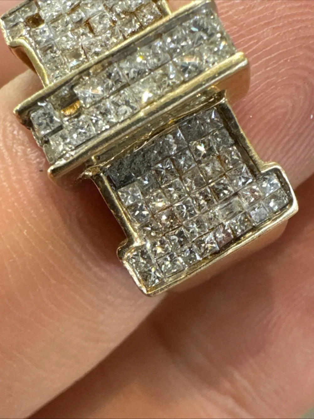 14K Yellow Gold Princess Cut Diamond Ring Size 6 7.5g Invisible Set I1-I2